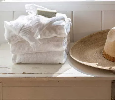 Annecy Plush Cotton Towel Set in White