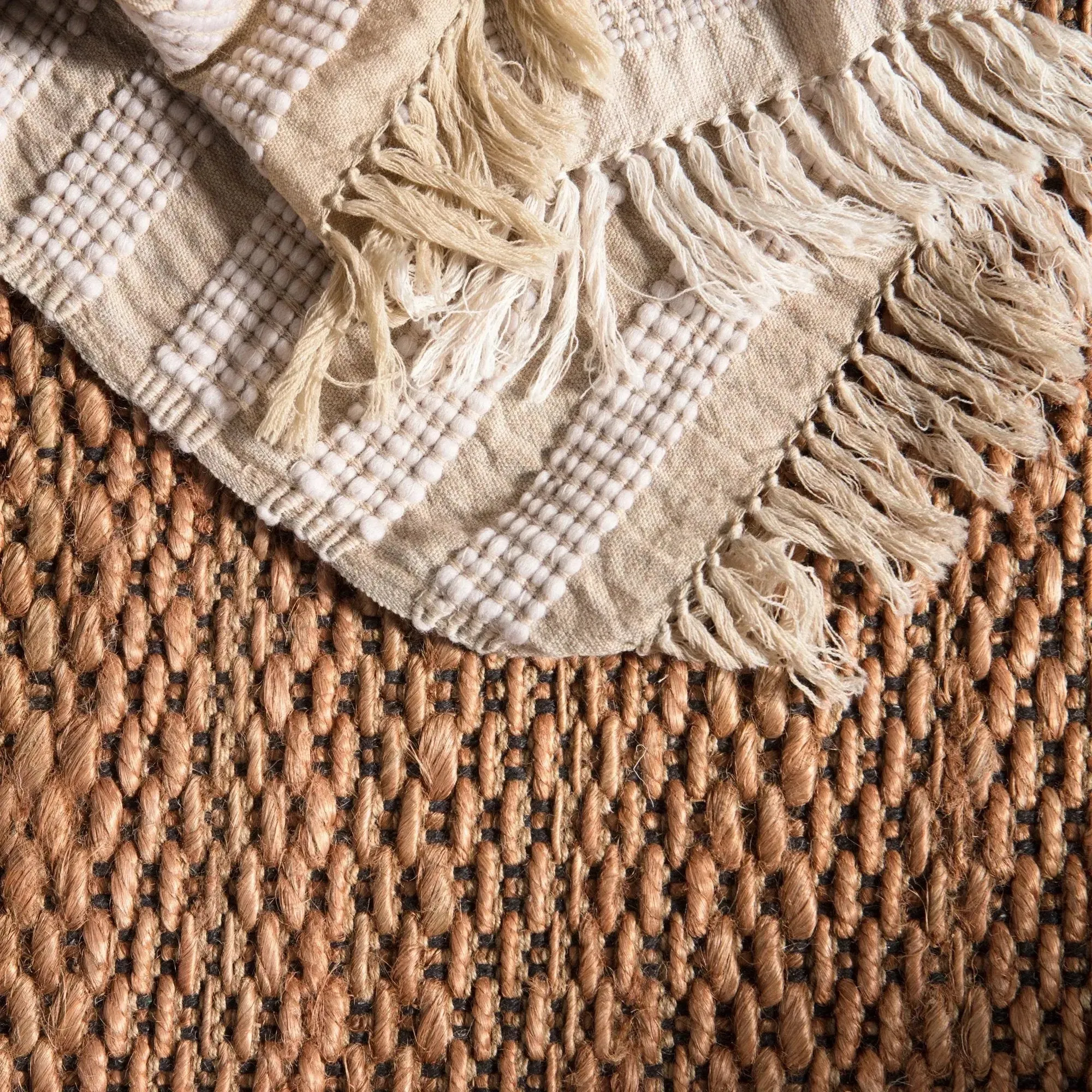 Mosaic MOS01 Tan/Black Rug