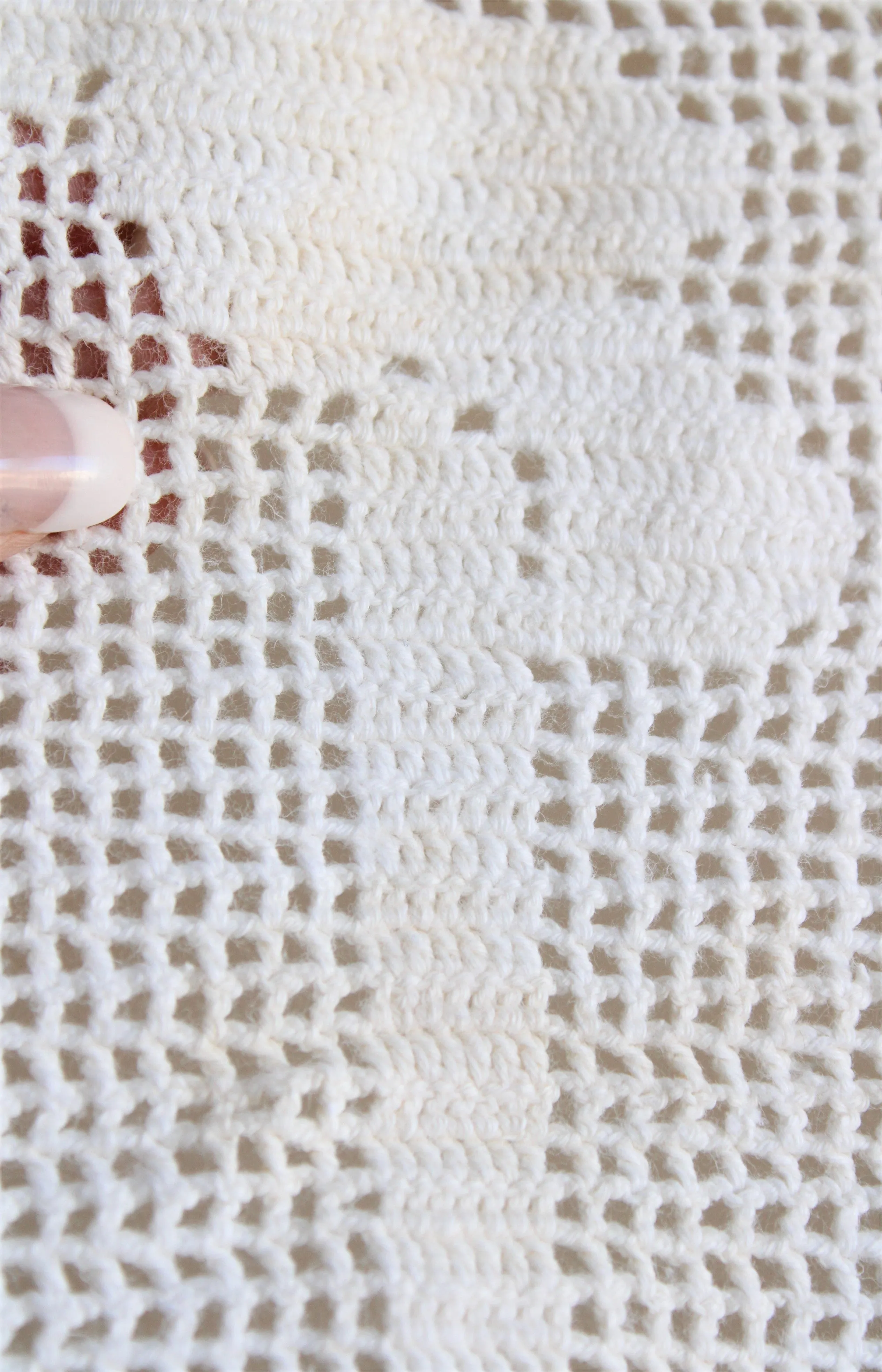 Vintage 1960s Ivory Fringed Tablecloth