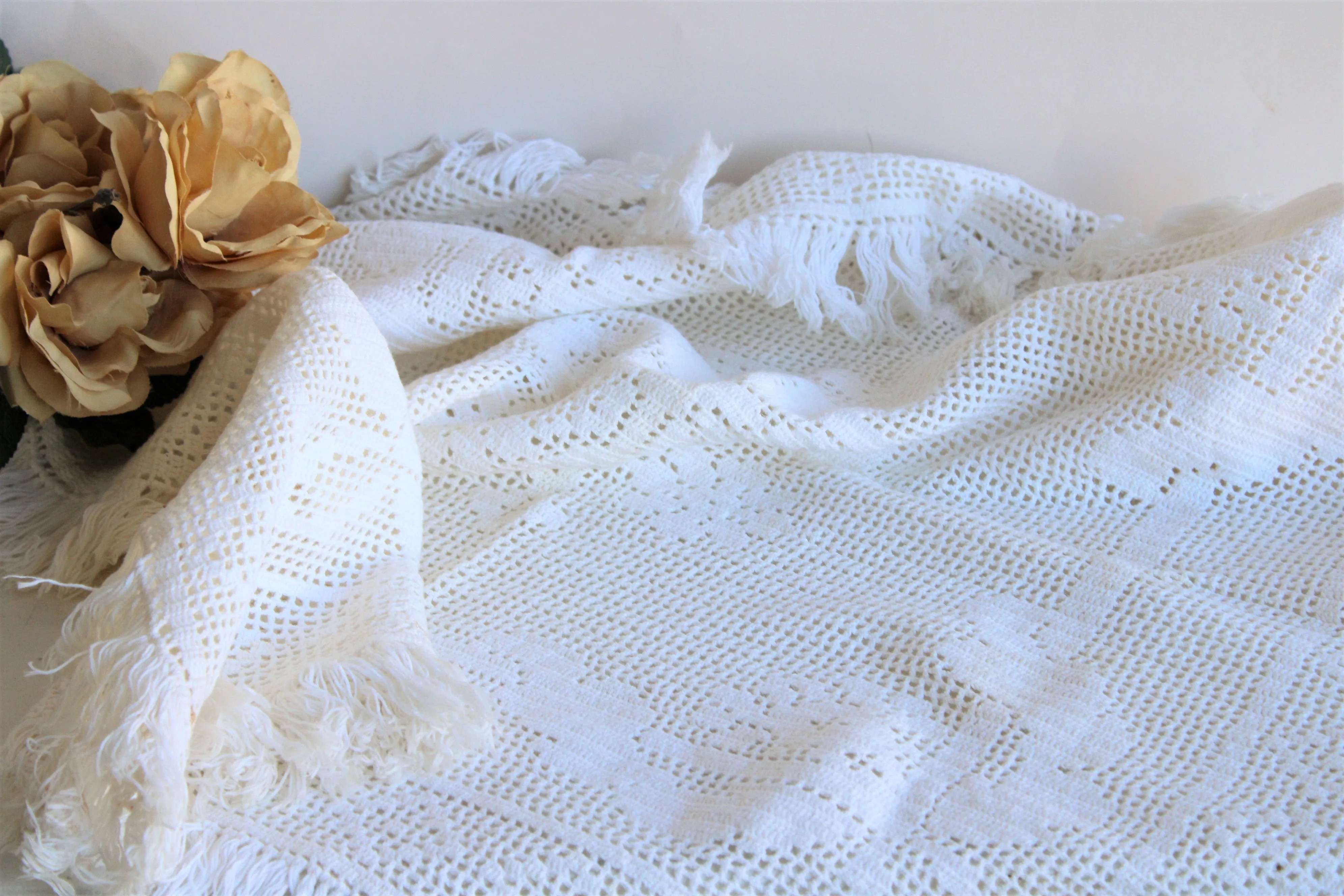 Vintage 1960s Ivory Fringed Tablecloth