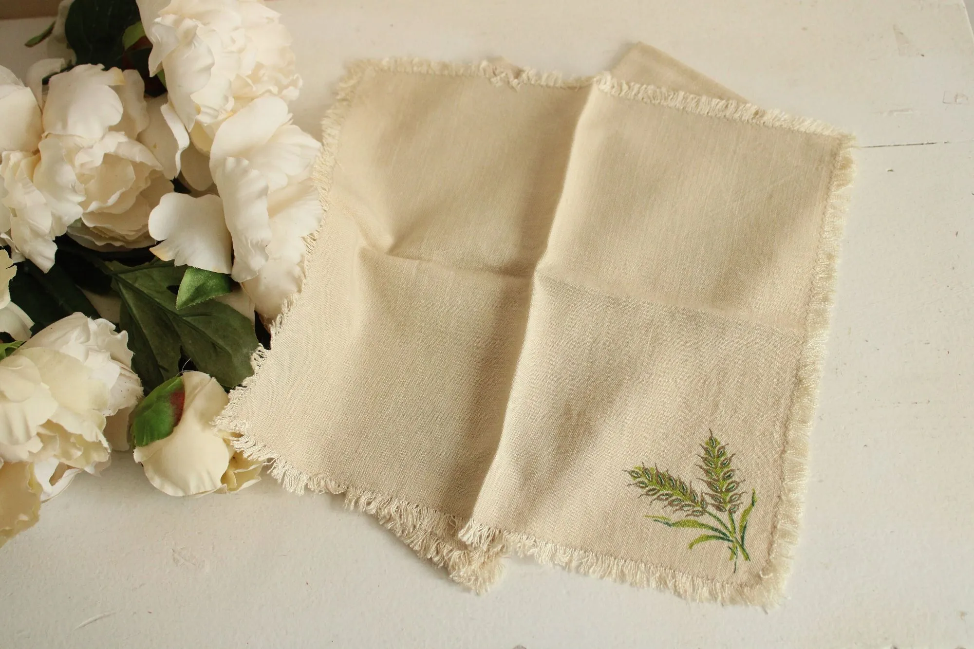 Vintage 1970s 1980s Set of Four Napkins with a Lavender or Wheat Print on Beige Linen