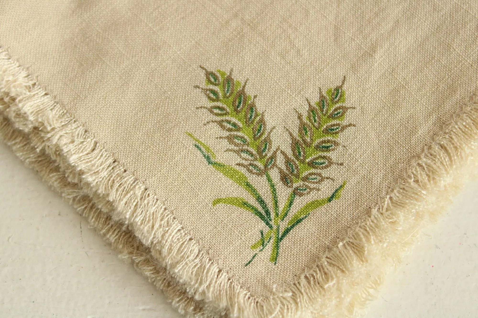 Vintage 1970s 1980s Set of Four Napkins with a Lavender or Wheat Print on Beige Linen