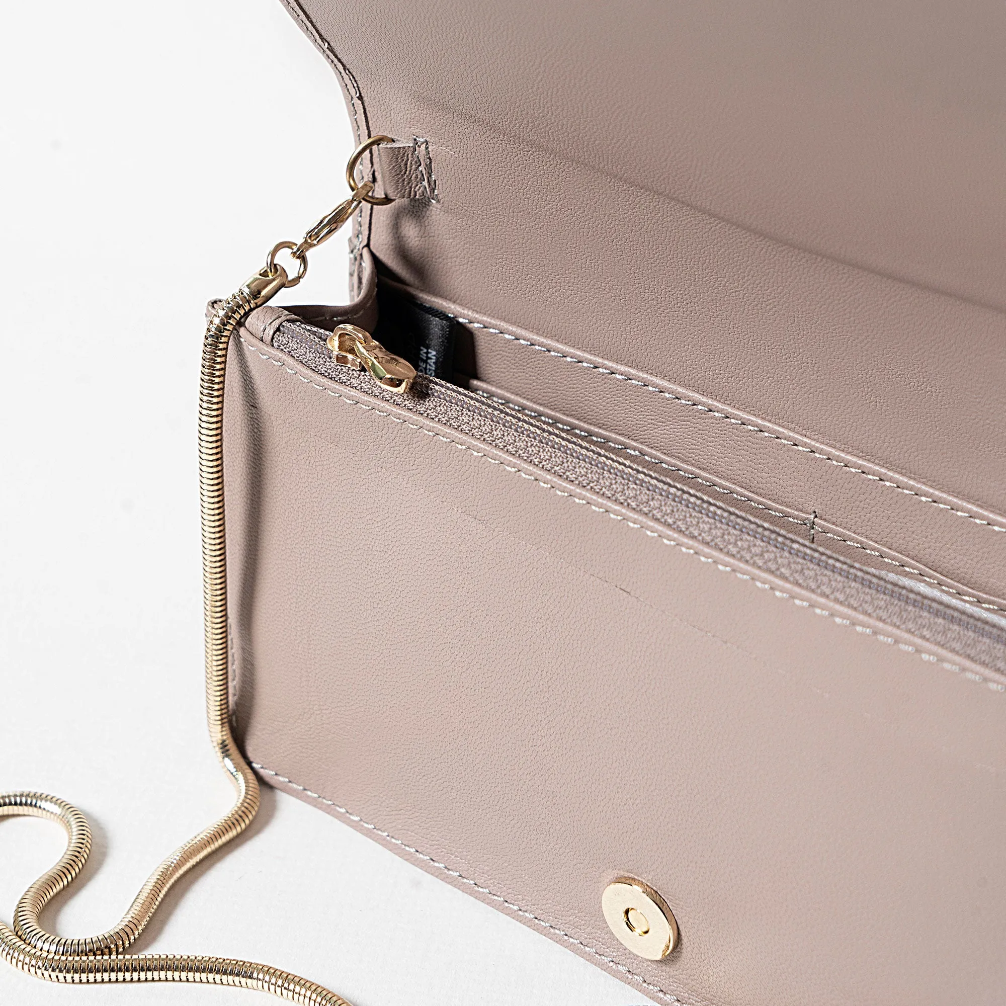 Wallet on Chain Taupe Grey